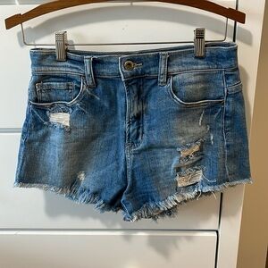 Women’s Sneak Peek high rise distressed denim shorts…size small